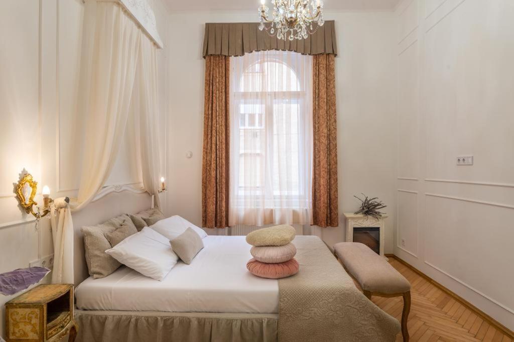 Regina Apartments On Kiraly Street Budapest Kültér fotó