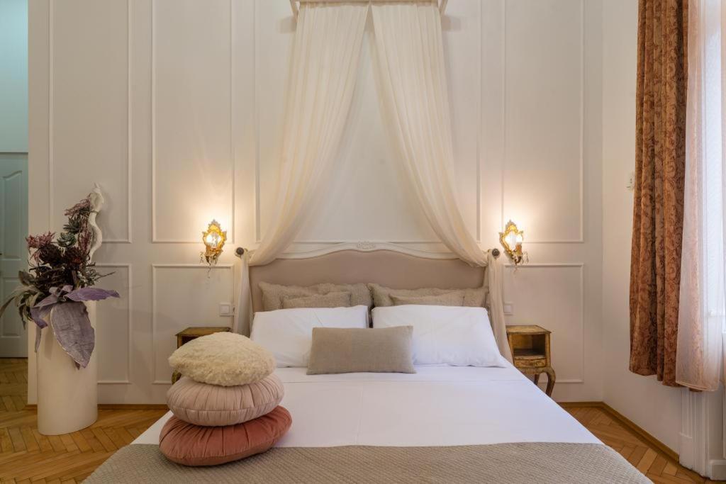 Regina Apartments On Kiraly Street Budapest Kültér fotó