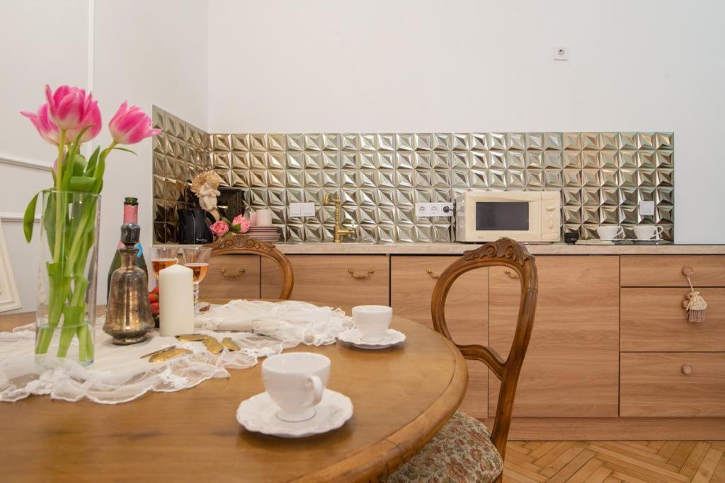 Regina Apartments On Kiraly Street Budapest Kültér fotó